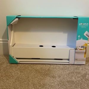 Pillowfort Hanging Bookshelf